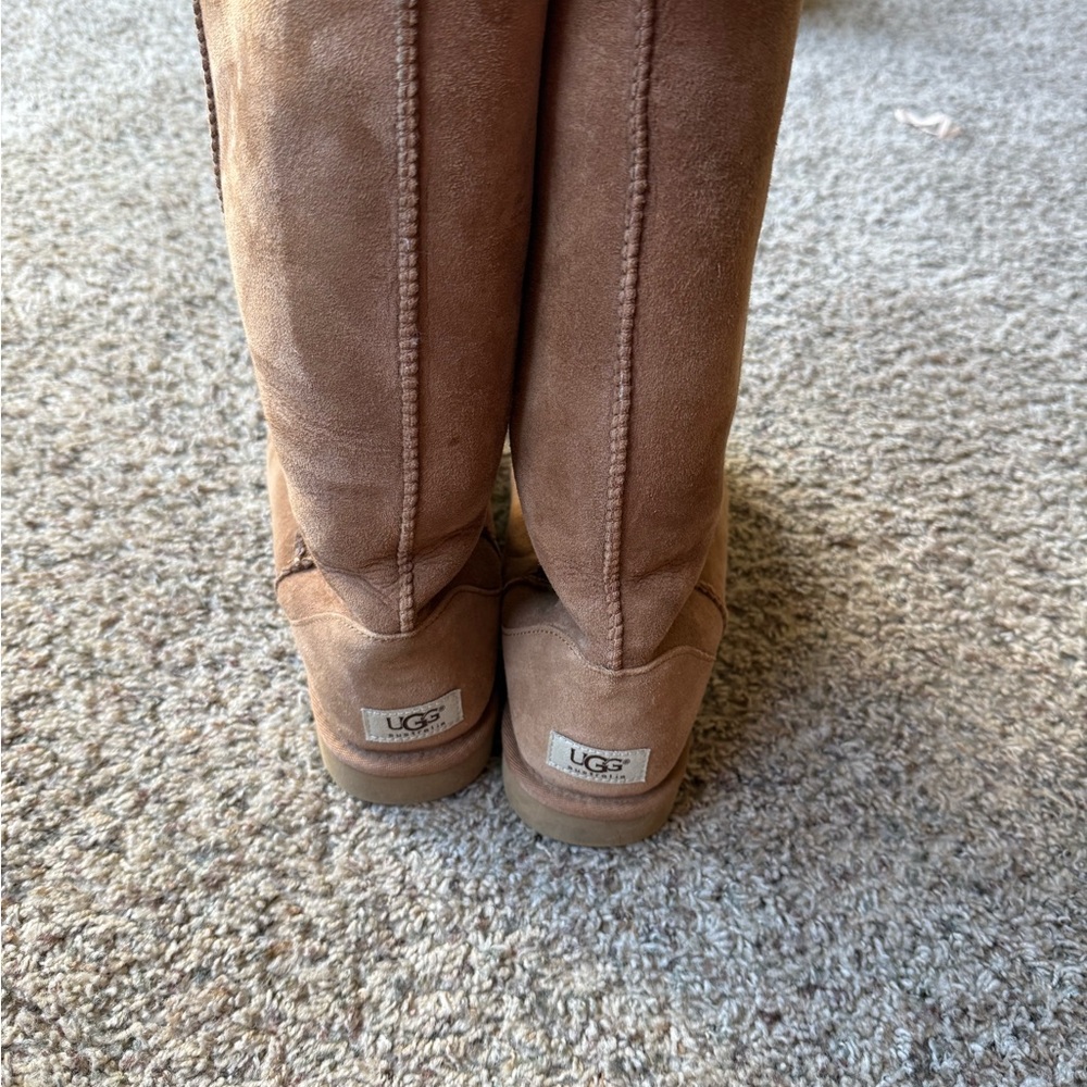 UGG Classic Tan Boots women’s 10
